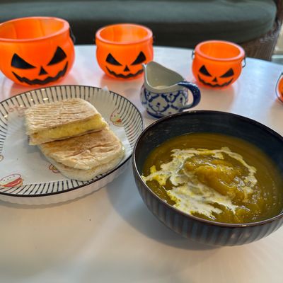 Pumpkin soup at the lunchbox today.   It's nearly Halloween.