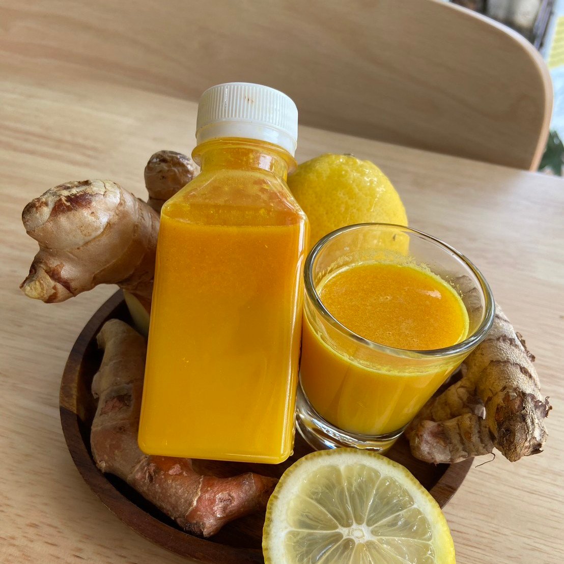 Juice Shots - Turmeric Lemon & Ginger 1